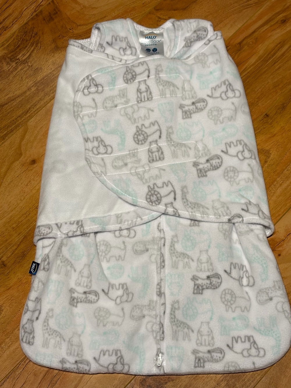 Halo Sleepsack Swaddle Micro Fleece NB 0-3 M Animal Action Pattern